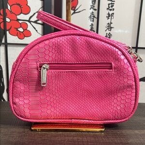 Cosmo Queens Hot Pink Snake-Embossed Women's Wristlet Cooler Pouch Bag